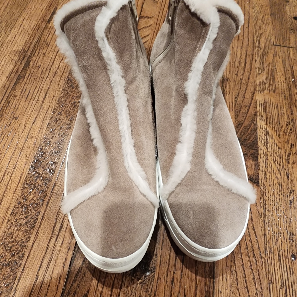 Joyks suede fur-lined taupe ankle winter booties. Made In Italy